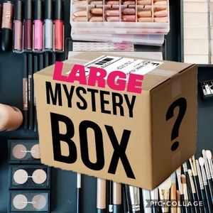 Large Mystery Makeup Box 💄